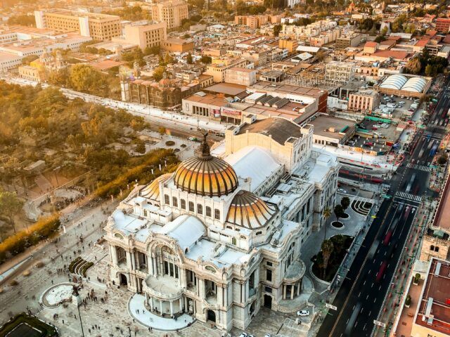 Key Differences Between Real Estate Professionals in the United States and Mexico